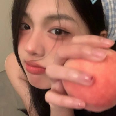 她比月光更耀眼